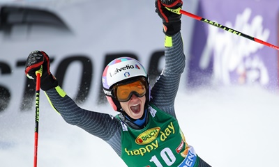 Marta Bassino : Après une bonne performance, elle apprécie le moment.