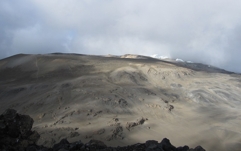 The forms and the colours of the crater of Kilimanjaro.